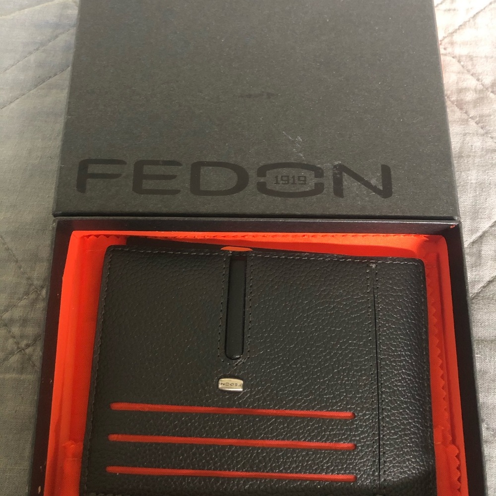 Fedon Classica Leather 8leather multi-card wallet